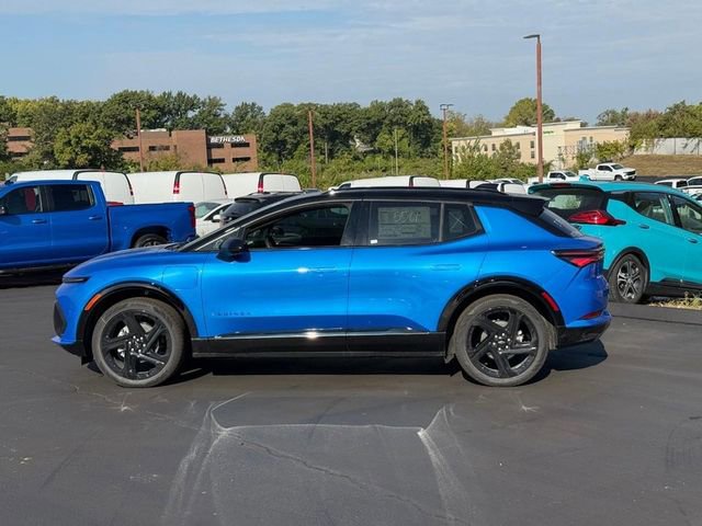 New 2026 Chevrolet Equinox EV RS image 2