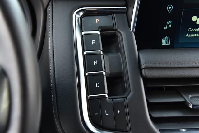 Used 2024 Chevrolet Suburban LT AWD/4WD image 17