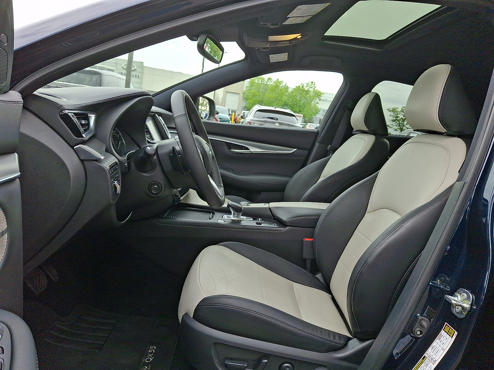 Certified 2023 INFINITI QX55 Essential AWD/4WD image 13