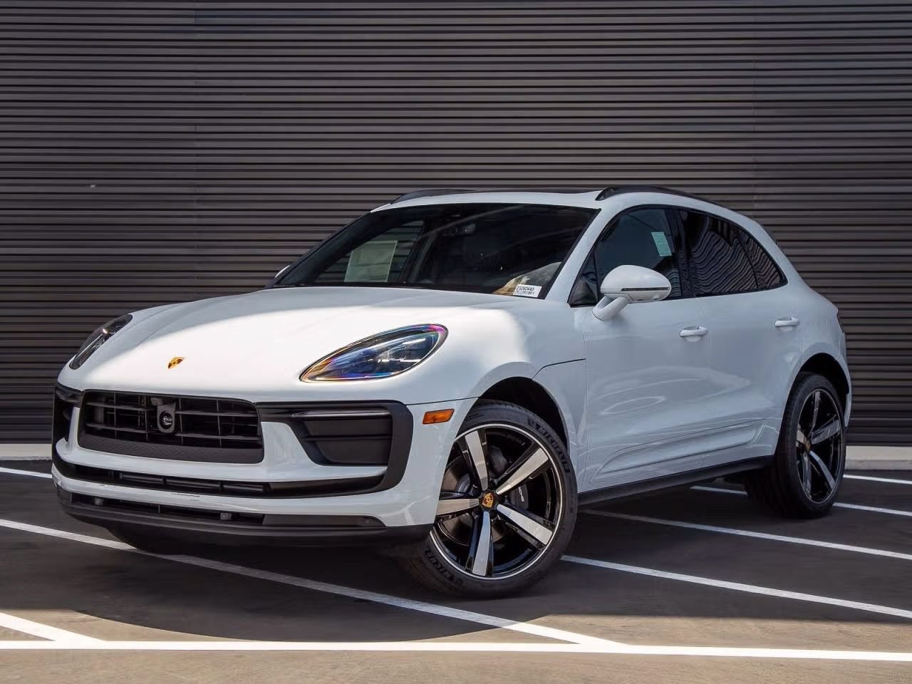 New 2026 Porsche Macan AWD/4WD image 1