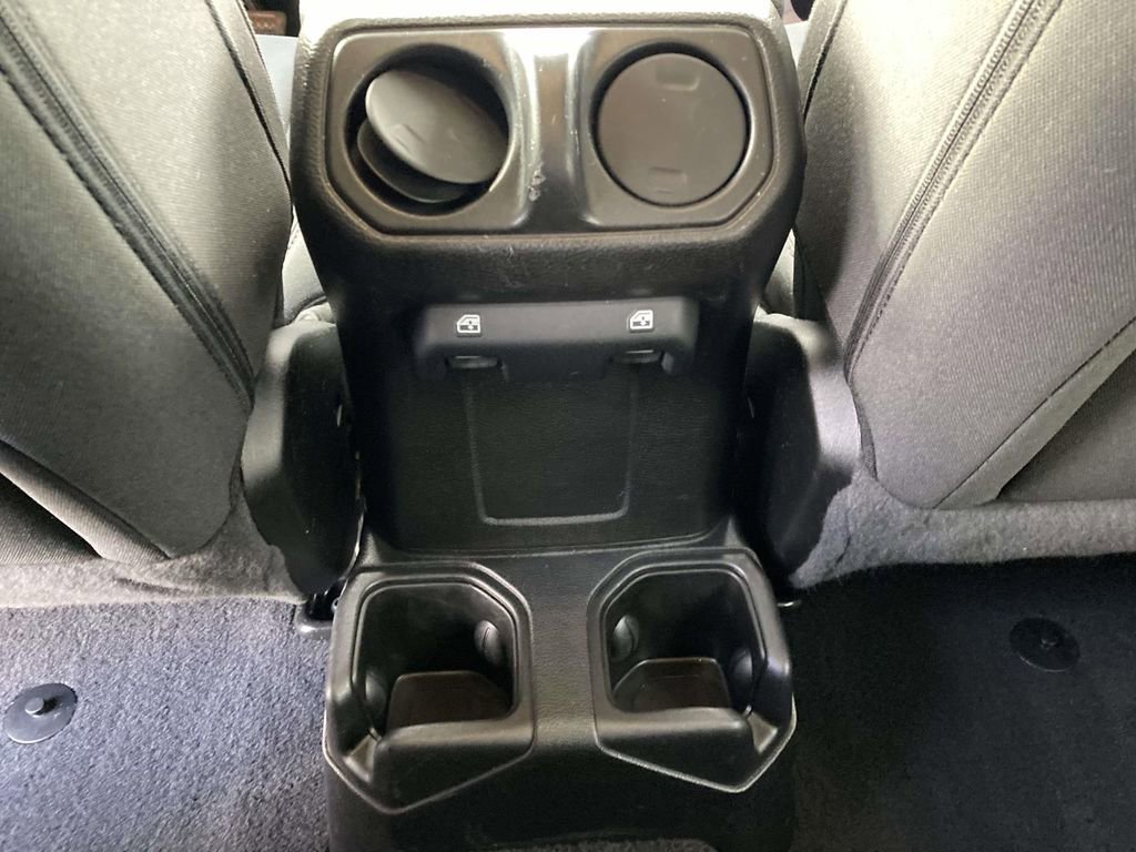Used 2021 Jeep Wrangler Unlimited Sport image 14