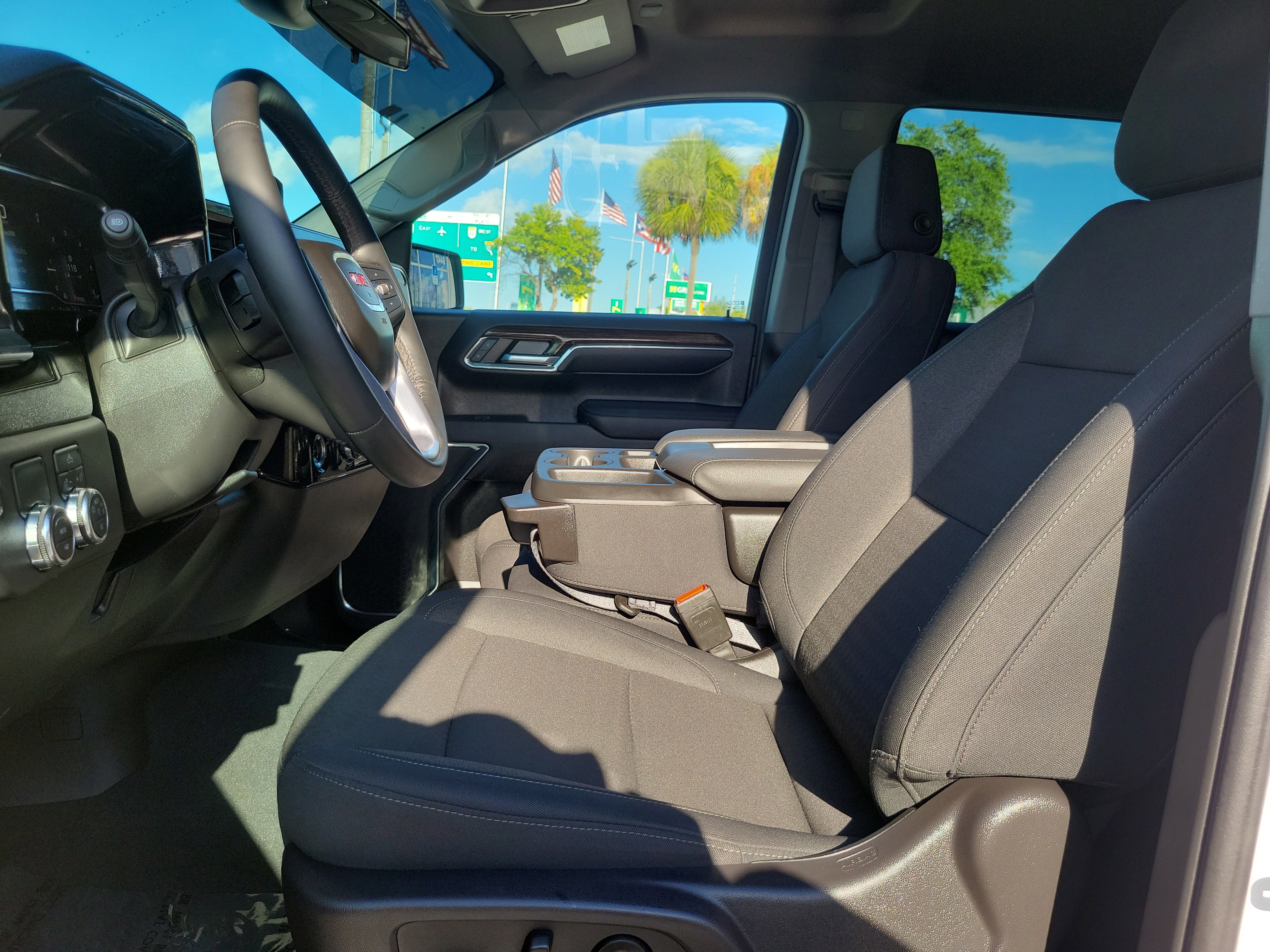 Used 2024 GMC Sierra 1500 Elevation image 10