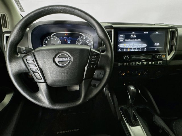 Used 2025 Nissan Frontier SV RWD image 10