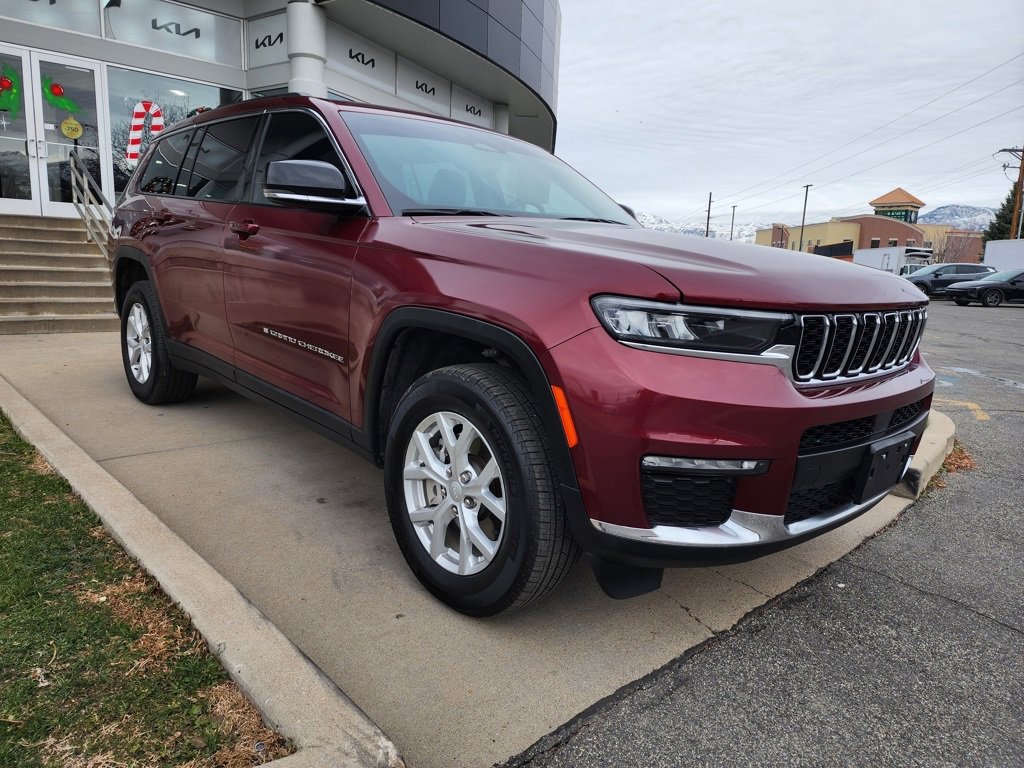 Used 2023 Jeep Grand Cherokee L Limited image 3