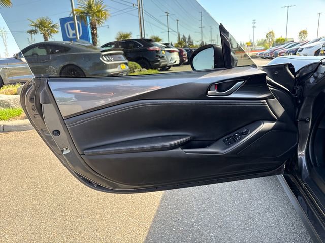Used 2020 MAZDA MX-5 Miata RF Grand Touring RWD image 15