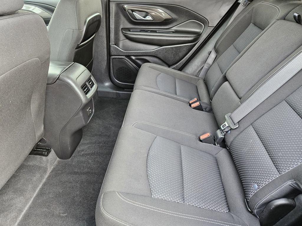 Used 2024 GMC Terrain SLE image 21