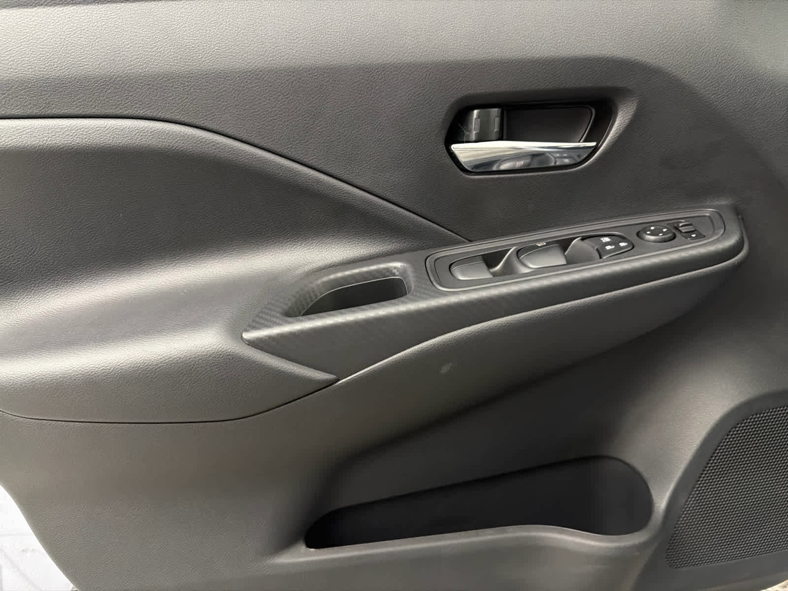 New 2025 Nissan Versa SV w/ Trunk Package FWD image 23