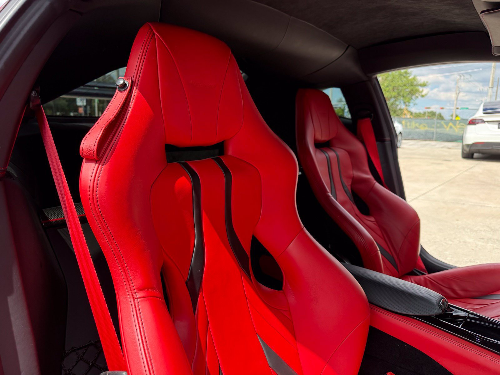 Used 2020 Ferrari 812 Superfast RWD image 52
