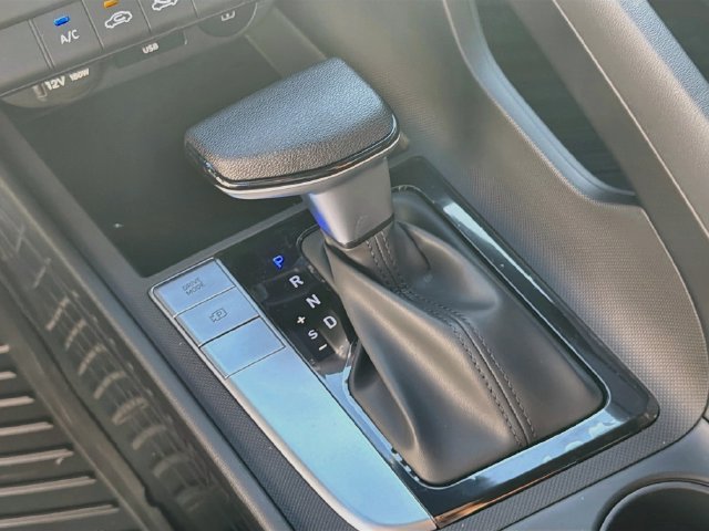 New 2026 Hyundai Elantra SE FWD image 16