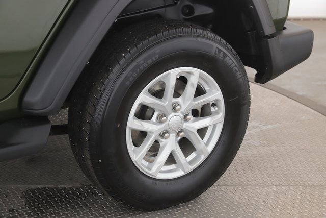 Used 2023 Jeep Wrangler Sport S image 14