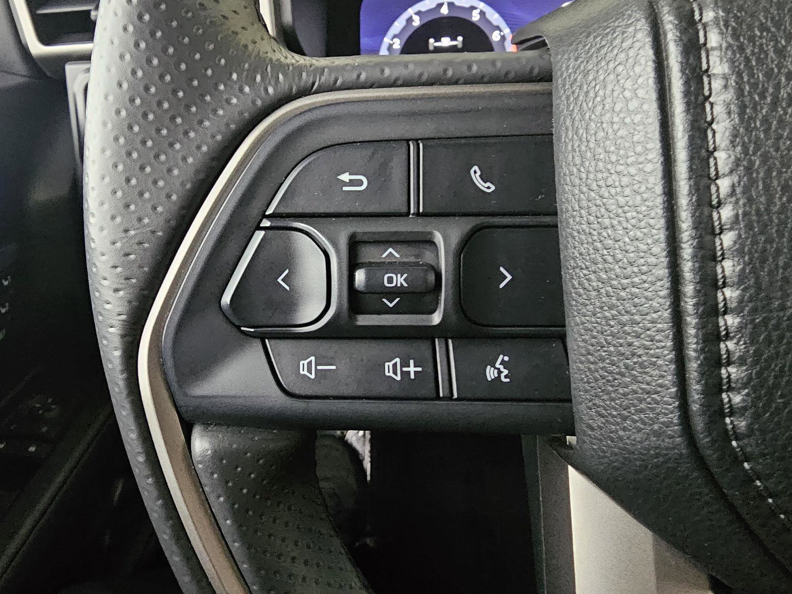 Used 2025 Toyota 4Runner TRD Off-Road Premium image 22