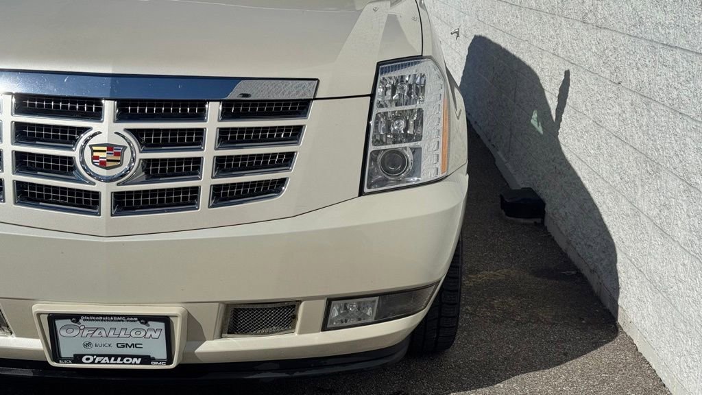 Used 2014 Cadillac Escalade ESV Luxury AWD/4WD image 5