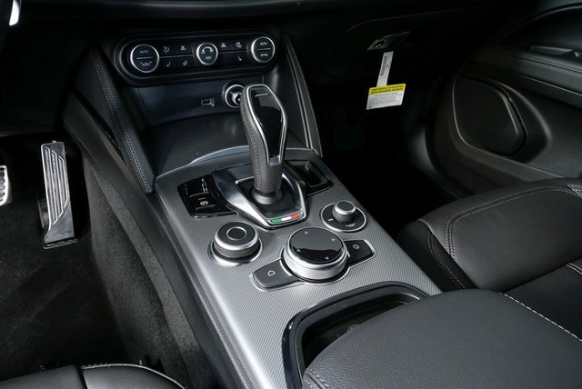 New 2025 Alfa Romeo Stelvio Sprint w/ Convenience Package image 15
