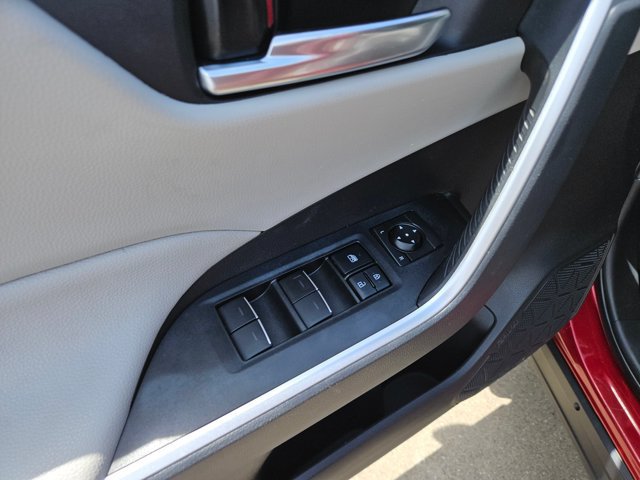 Used 2022 Toyota RAV4 XLE w/ Convenience Package AWD/4WD image 16