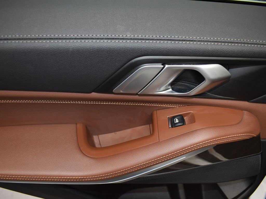 Certified 2022 BMW X5 xDrive45e w/ Premium Package image 14