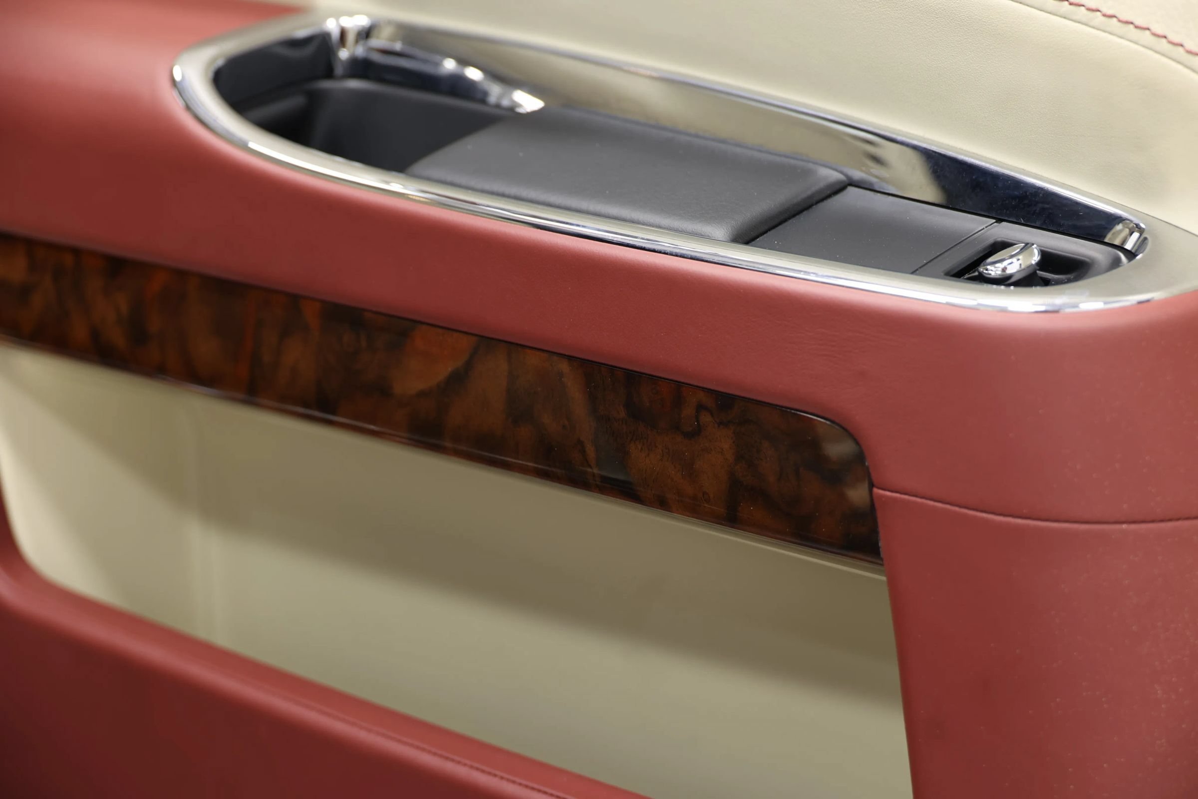 Used 2013 Rolls-Royce Ghost RWD image 57