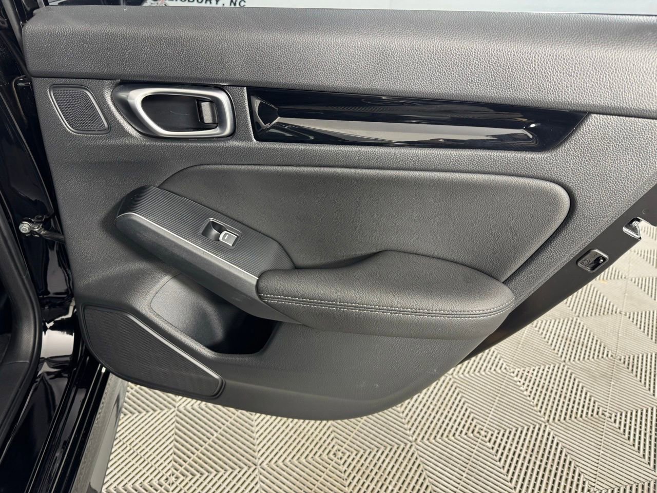 Used 2024 Honda Civic Touring image 28