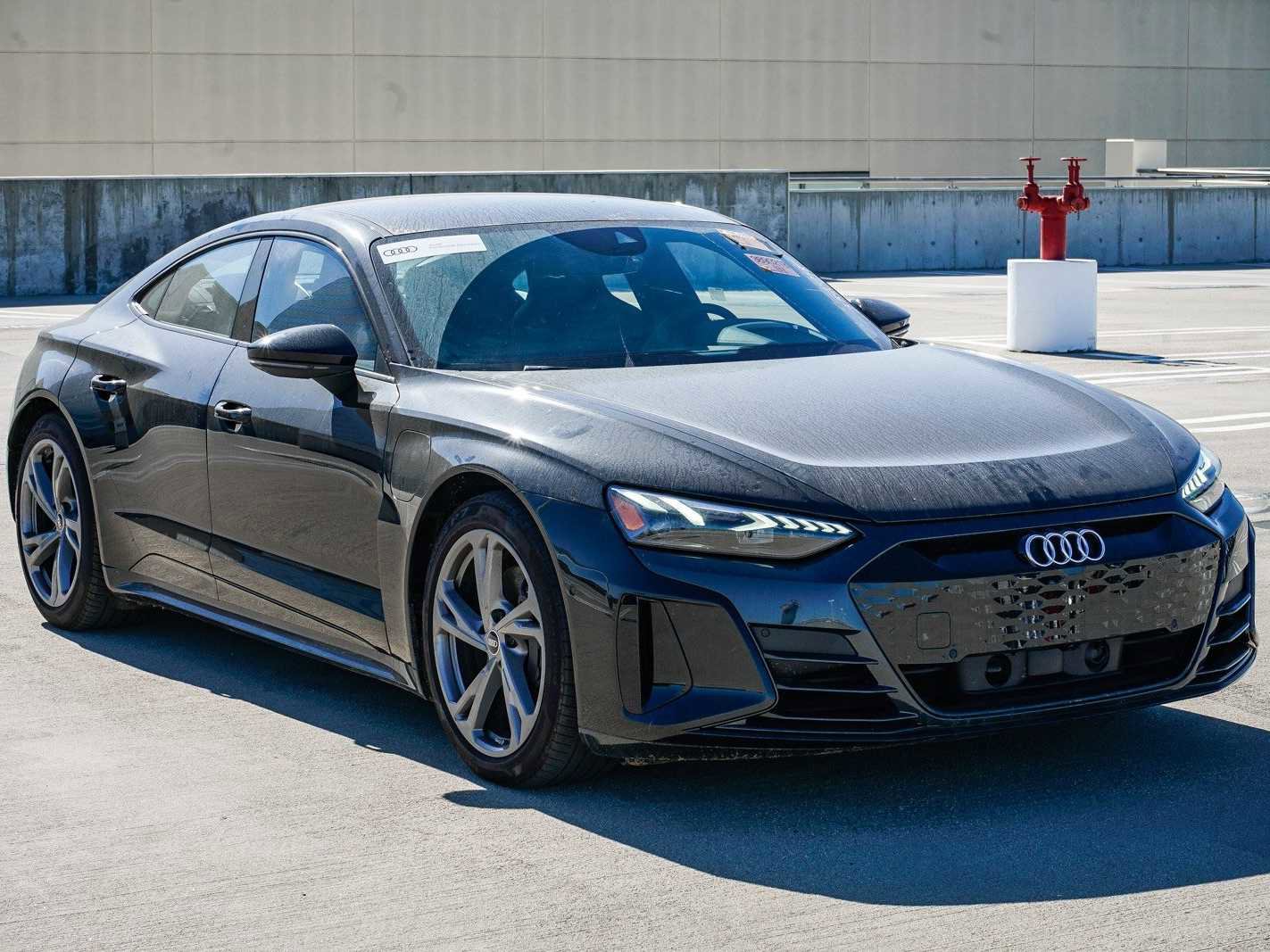 Used 2023 Audi e-tron GT Prestige w/ Prestige Package image 5