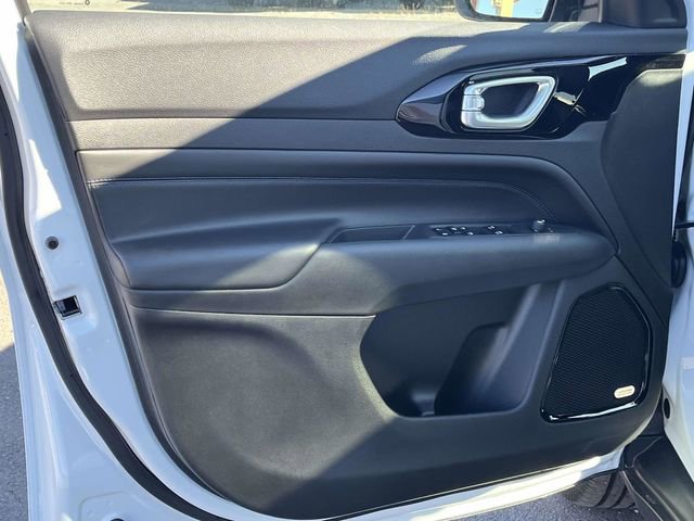 New 2026 Jeep Compass Latitude image 12