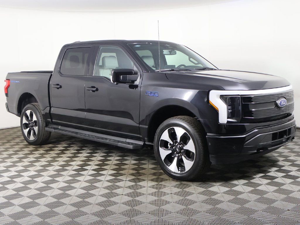 Used 2023 Ford F150 Lightning Platinum image 57