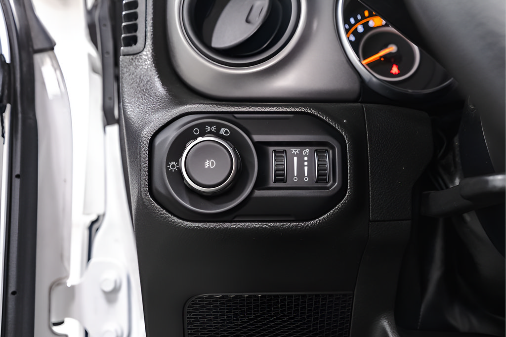 Used 2022 Jeep Wrangler Unlimited Sport AWD/4WD image 19