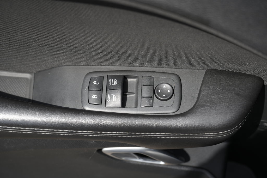 Used 2018 Dodge Challenger SXT RWD image 19