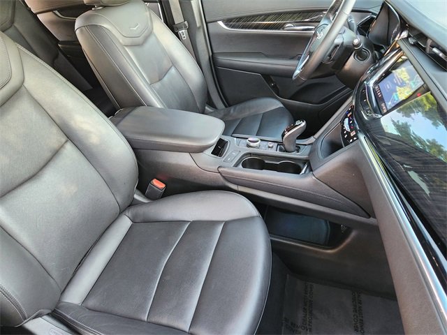 Used 2021 Cadillac XT6 Premium Luxury image 17