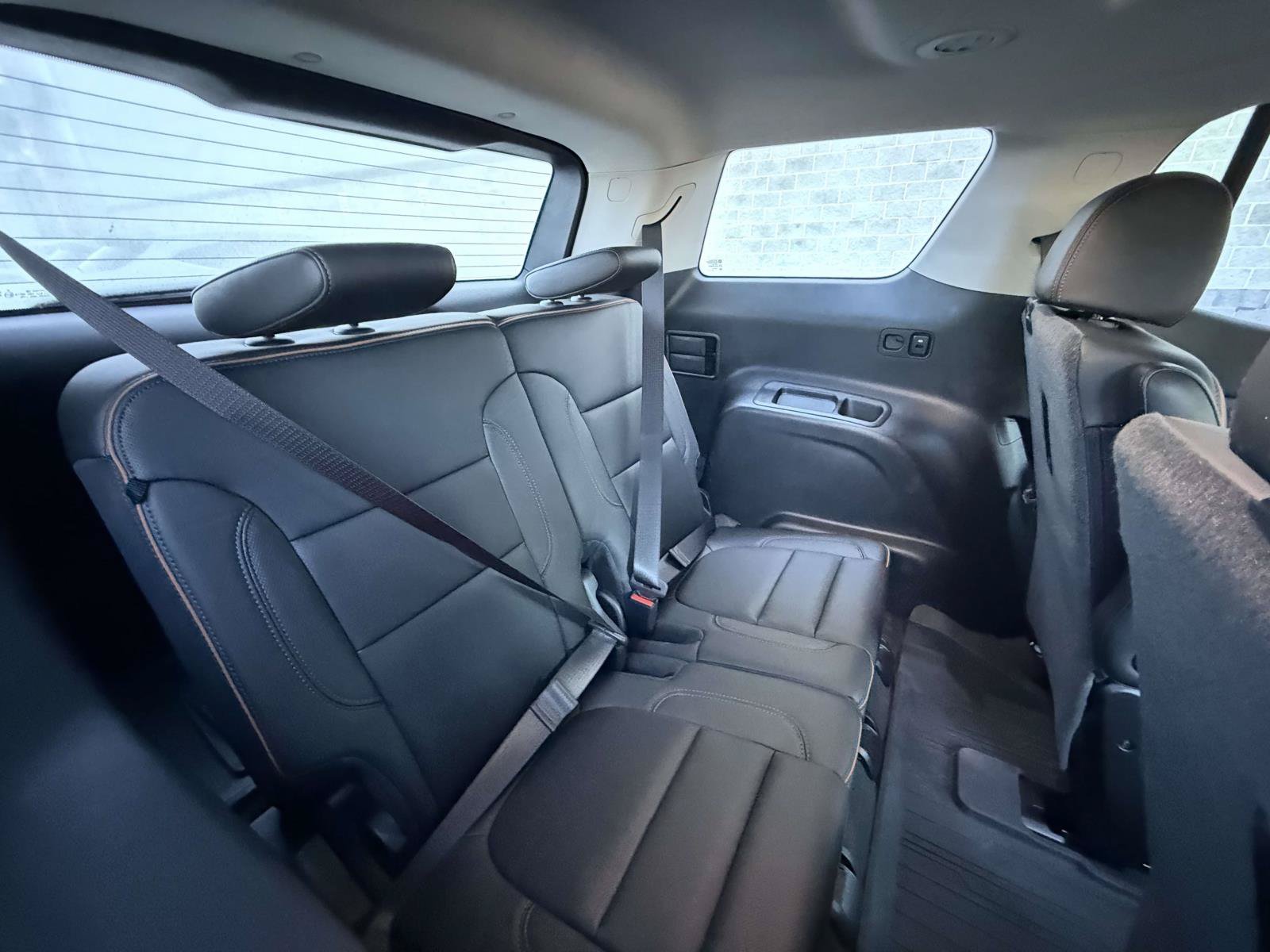 Certified 2023 GMC Acadia AT4 w/ Technology Package AWD/4WD image 18