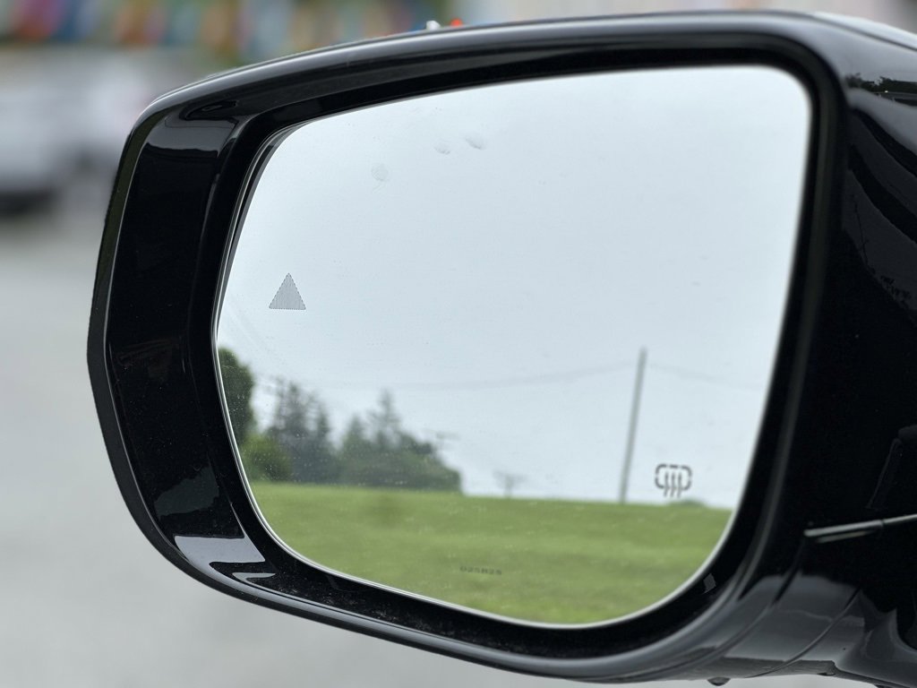 Used 2023 Jeep Grand Cherokee Limited image 31