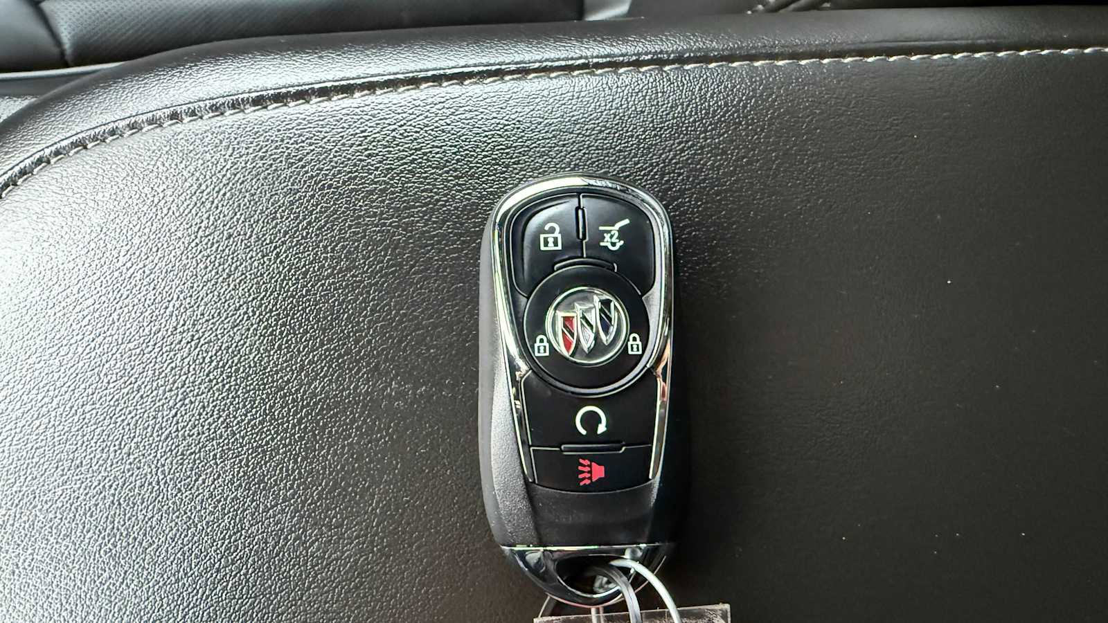 Used 2024 Buick Enclave Avenir w/ Avenir Technology Package AWD/4WD image 34