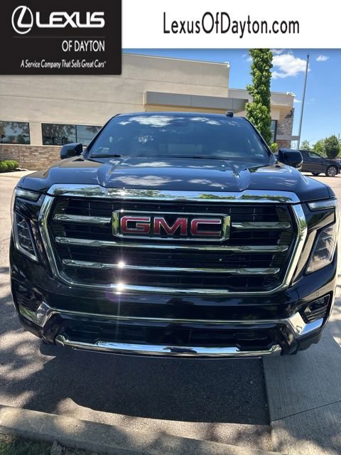 Used 2025 GMC Yukon Elevation AWD/4WD image 1