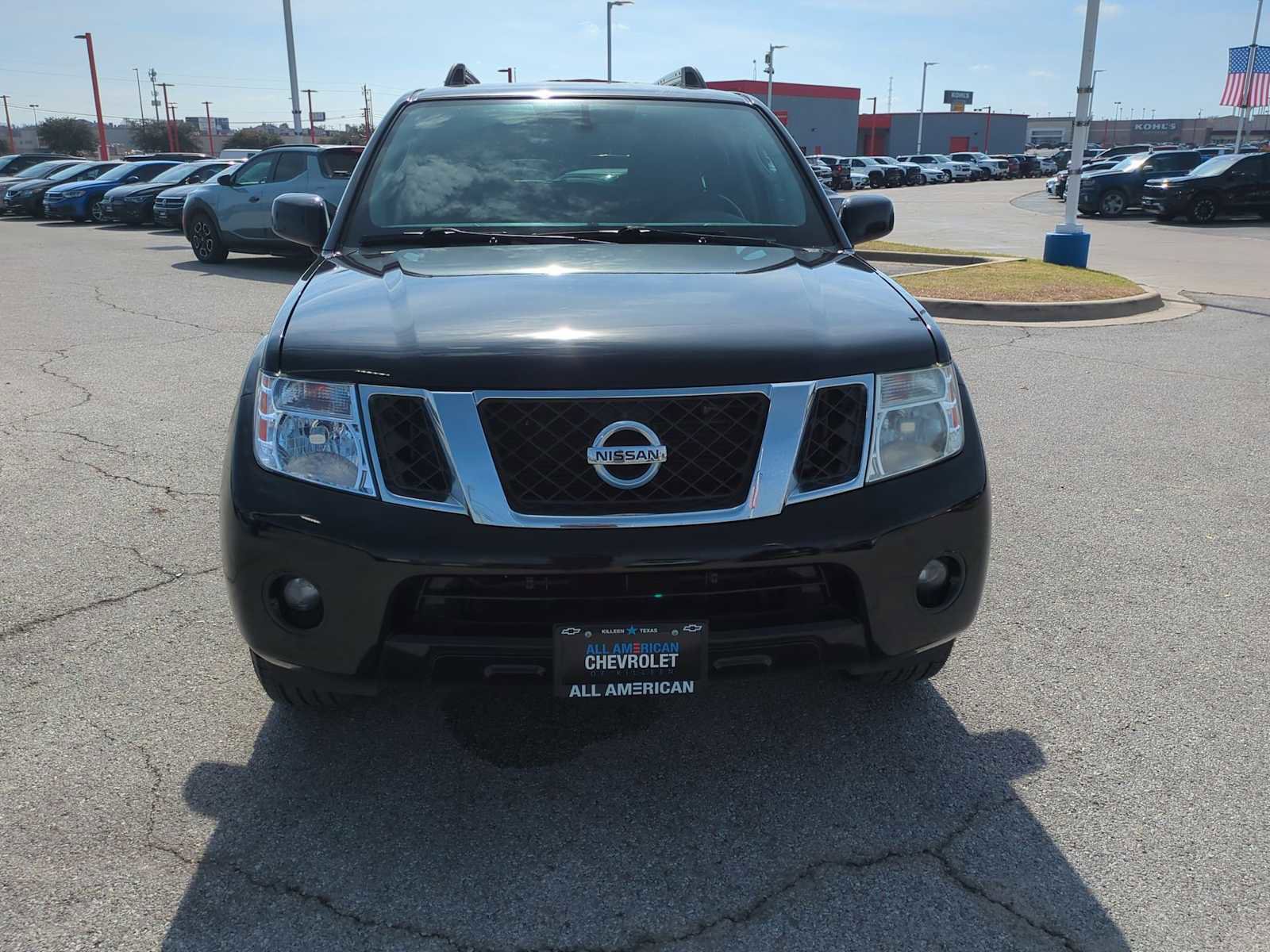Used 2012 Nissan Pathfinder SV image 3