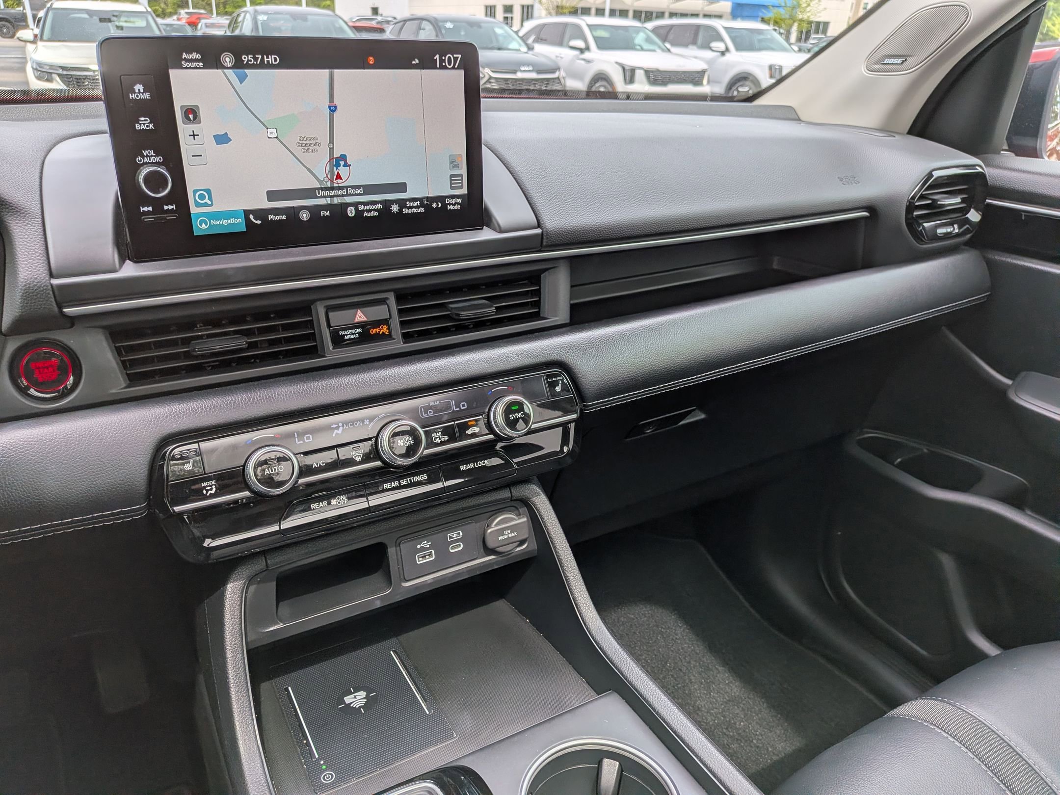 Used 2024 Honda Pilot Touring image 22