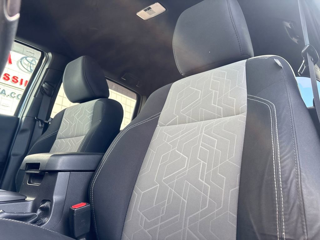 Used 2022 Toyota Tacoma TRD Off-Road image 11