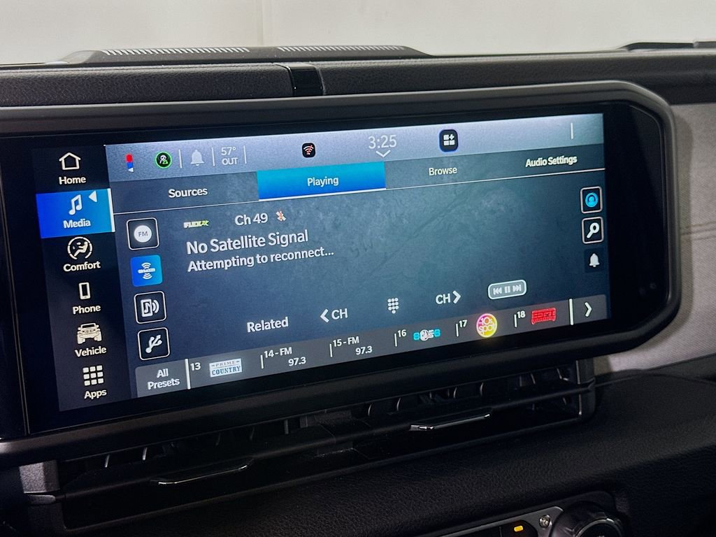 Used 2024 Jeep Gladiator Sport image 28