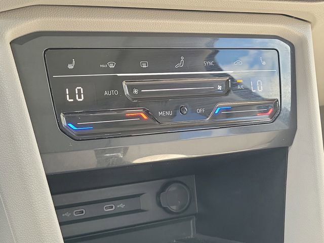 Used 2022 Volkswagen Tiguan SE image 30