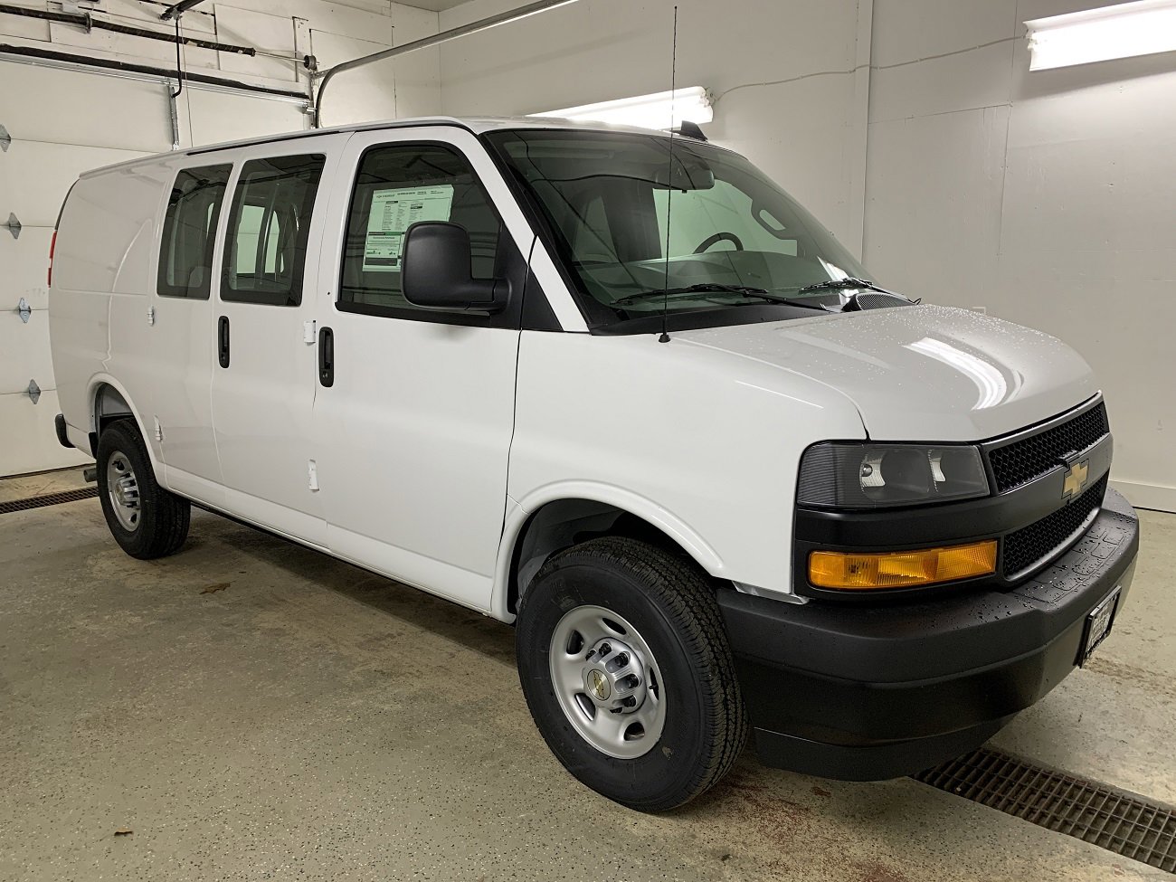 New 2025 Chevrolet Express 2500