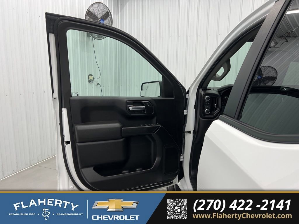 Used 2023 GMC Sierra 1500 Pro w/ Graphite Edition AWD/4WD image 8