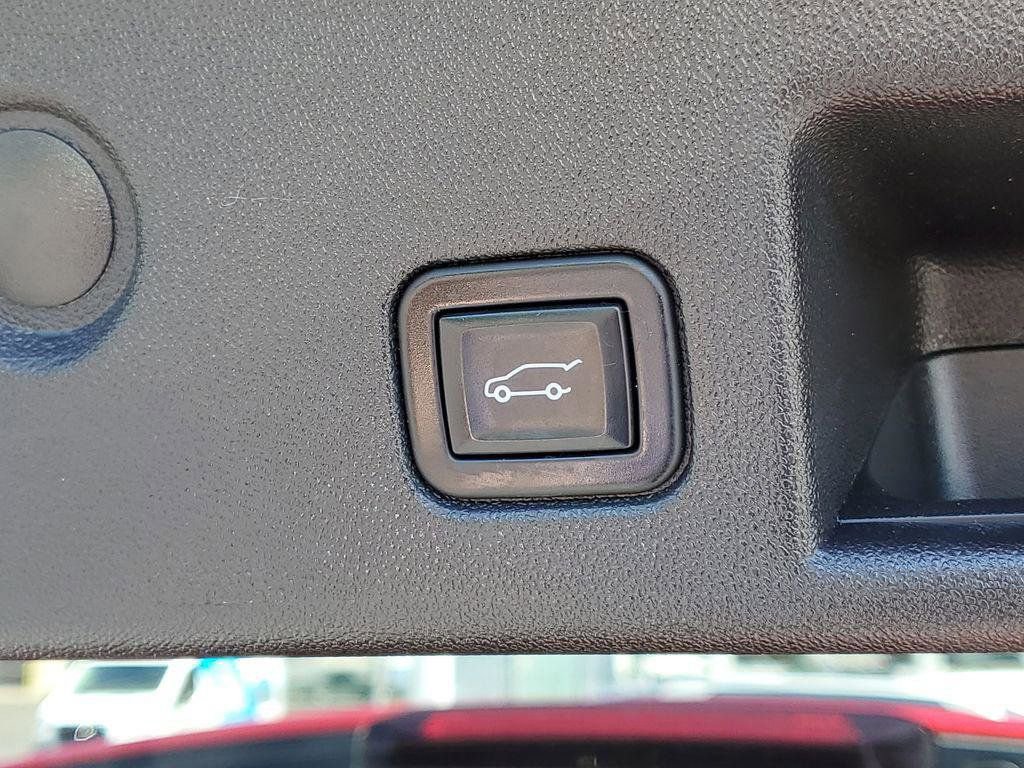 Used 2024 Chevrolet Equinox RS AWD/4WD image 32