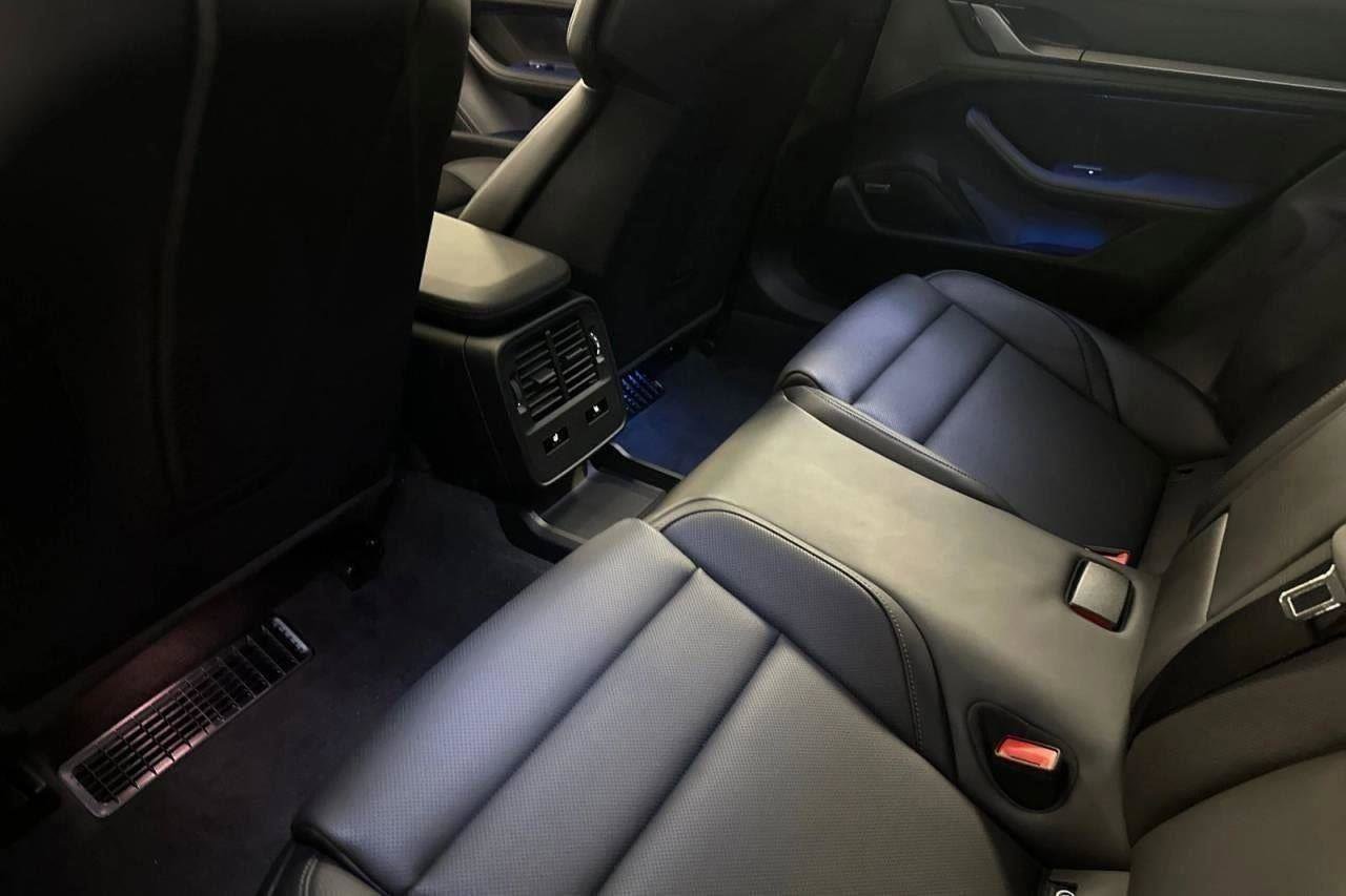 New 2025 Porsche Taycan 4S image 43