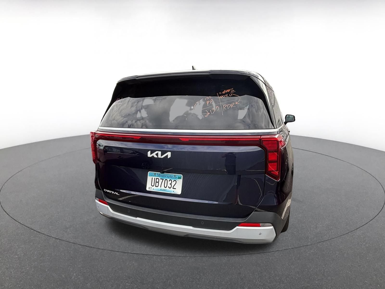 Used 2026 Kia Carnival FWD image 10