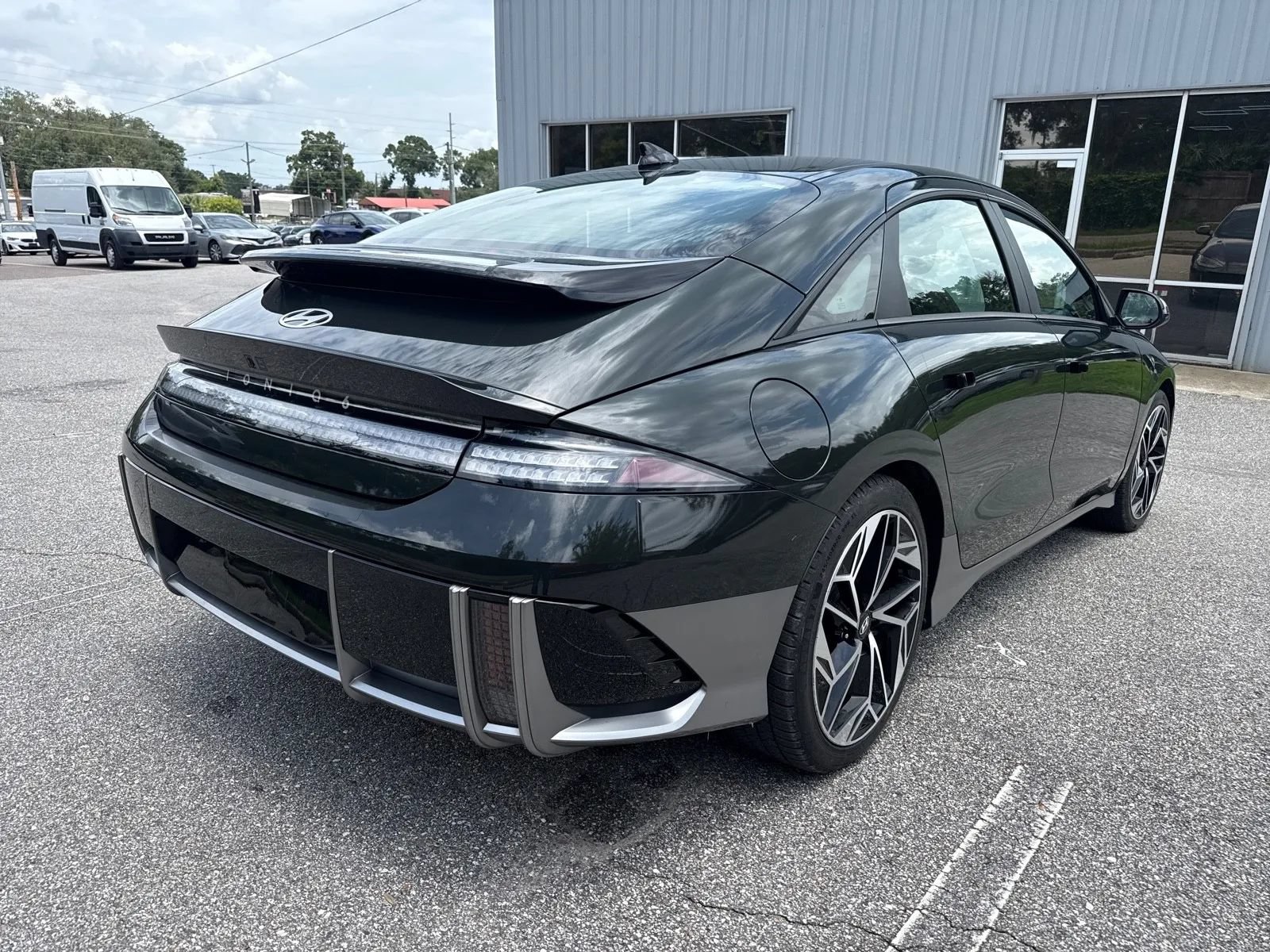 Used 2024 Hyundai Ioniq 6 SEL RWD image 7