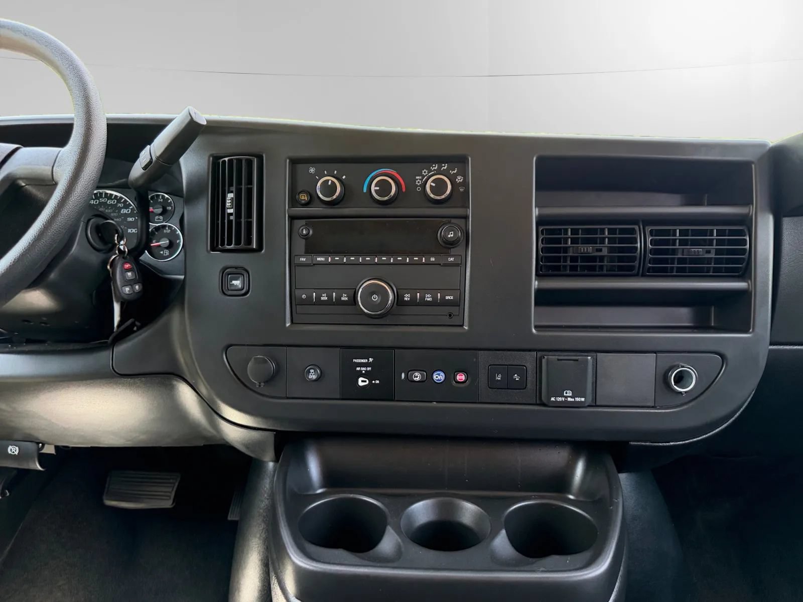 Used 2025 Chevrolet Express 3500 LT w/ LT Preferred Equipment Group RWD image 12