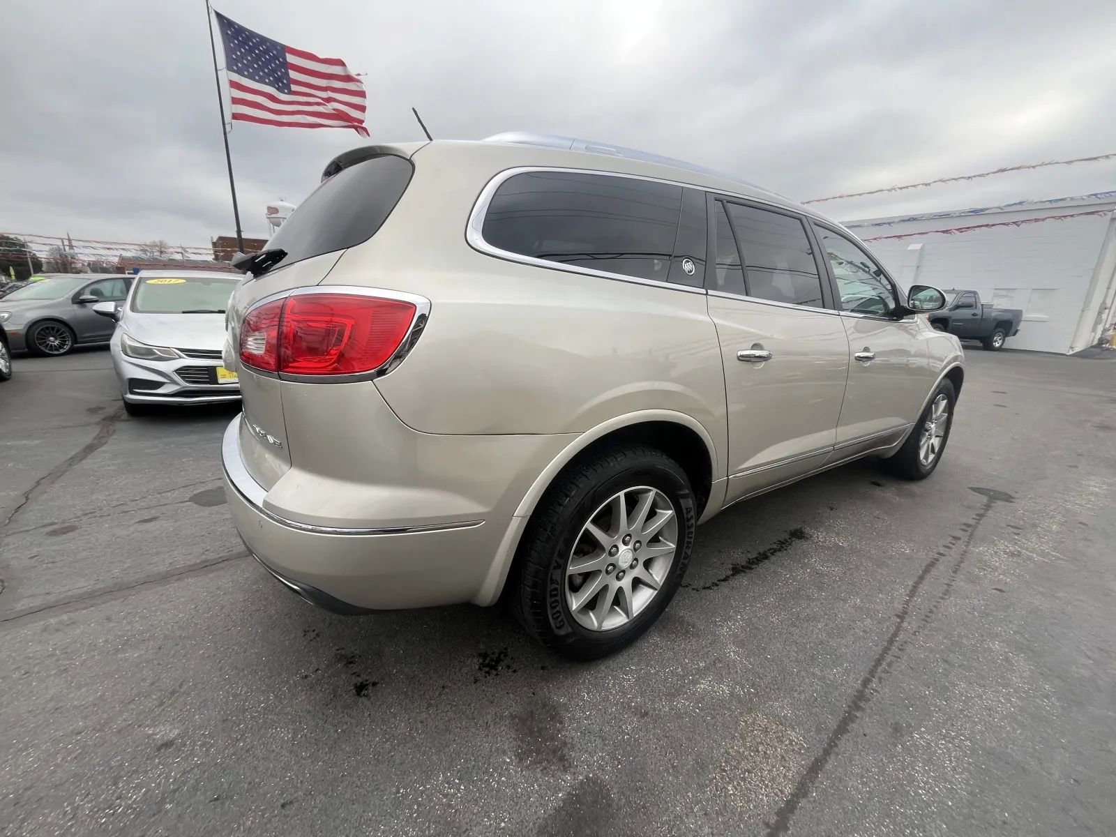 Used 2015 Buick Enclave Leather image 6