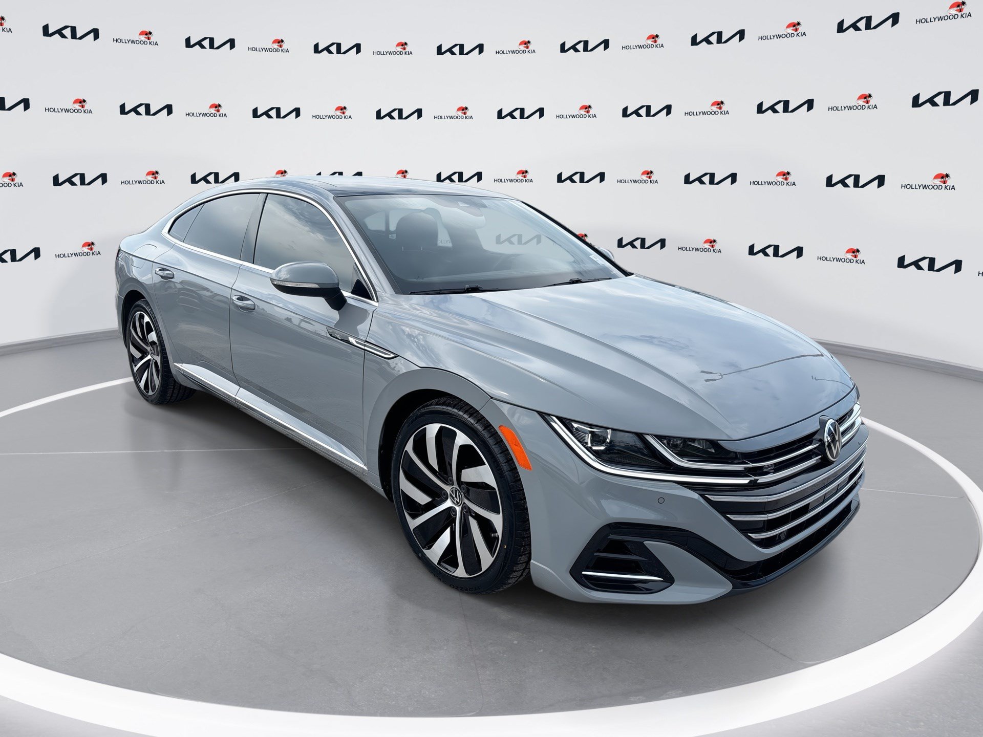 Used 2022 Volkswagen Arteon SEL AWD/4WD image 1