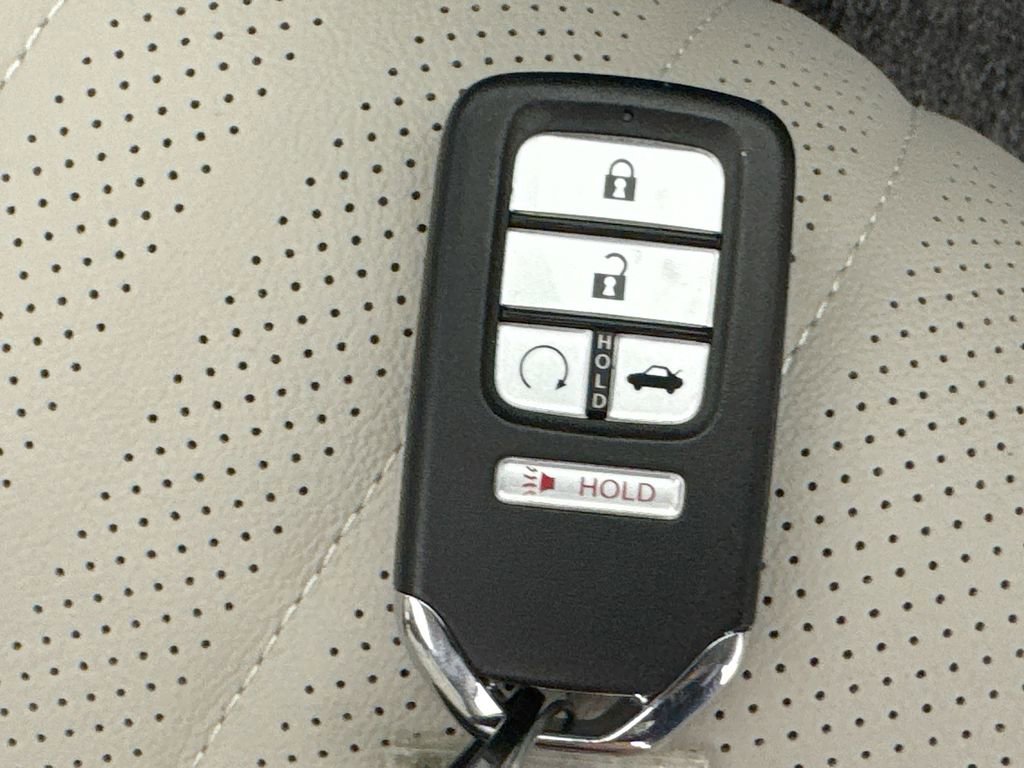 Used 2021 Honda Accord Touring image 37