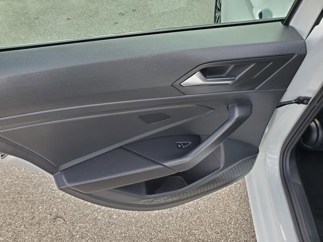 Used 2025 Volkswagen Jetta S image 11