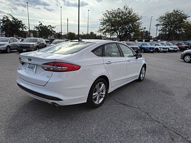 Used 2018 Ford Fusion SE image 5