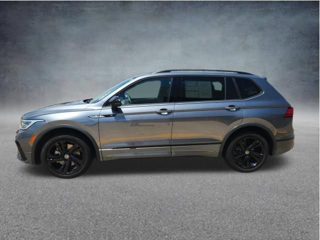 Used 2023 Volkswagen Tiguan SE R-Line FWD image 6