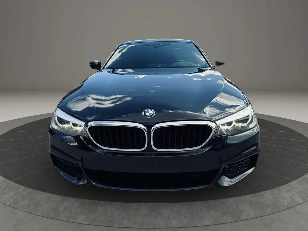 Used 2018 BMW 530i xDrive AWD/4WD image 8